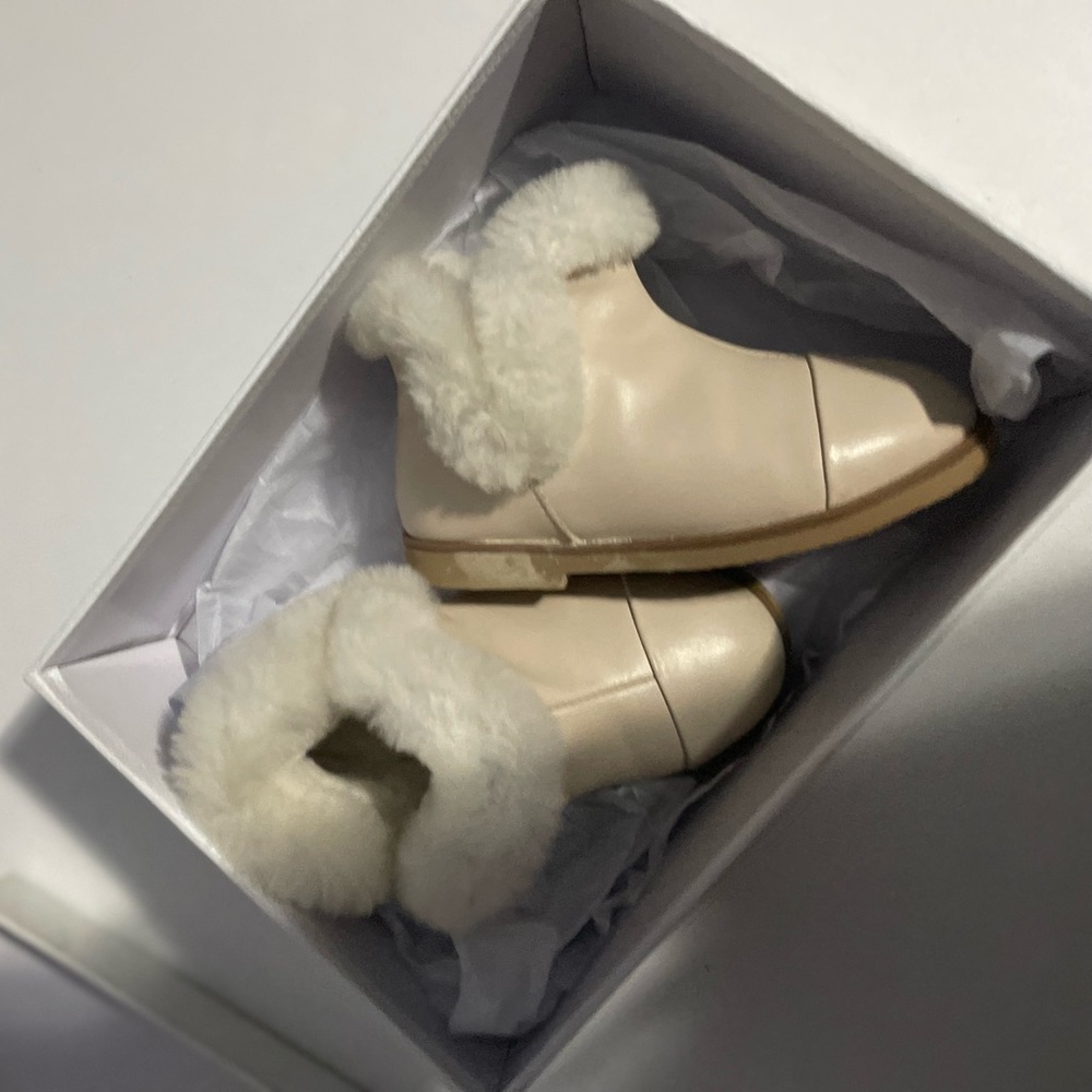 Winter boots for your girl